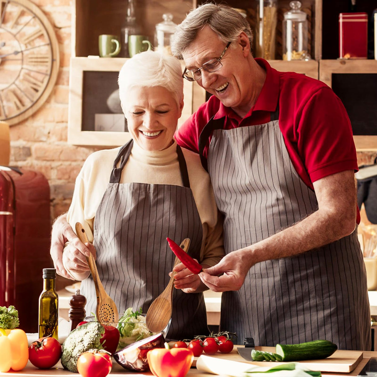 AIUHI Nonstick Natural Wooden Kitchen Utensils Set, Smooth Finish Teak Wood Spoons, Comfort Grip Spatula for Elaborate Cooking 6 PCS AIUHI