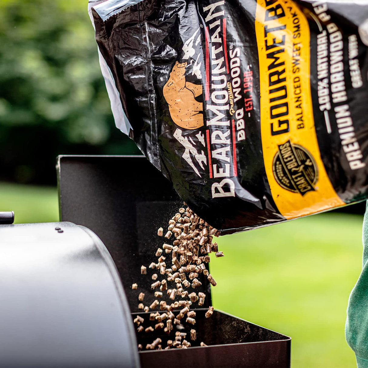 Bear Mountain All Natural Wood Pellets for Smoker, Grill & BBQ, 40 Lbs, Mesquite Bear Mountain Premium BBQ Woods