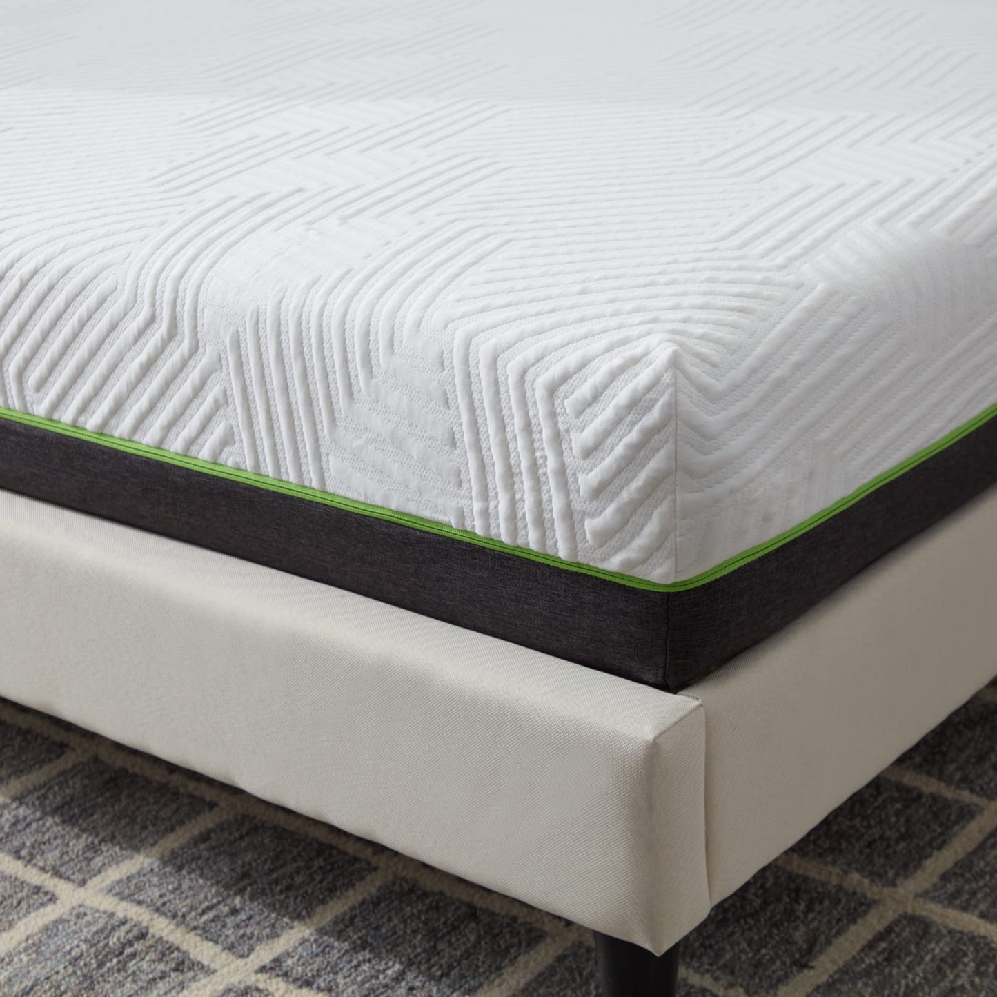 LUCID 10 Inch Latex Hybrid Mattress - Responsive Latex Foam and Encased Springs - Medium Firm Feel - Motion Isolation - Edge Support - Gel Infused - Pressure Relief - Bed in a Box - Twin XL Size