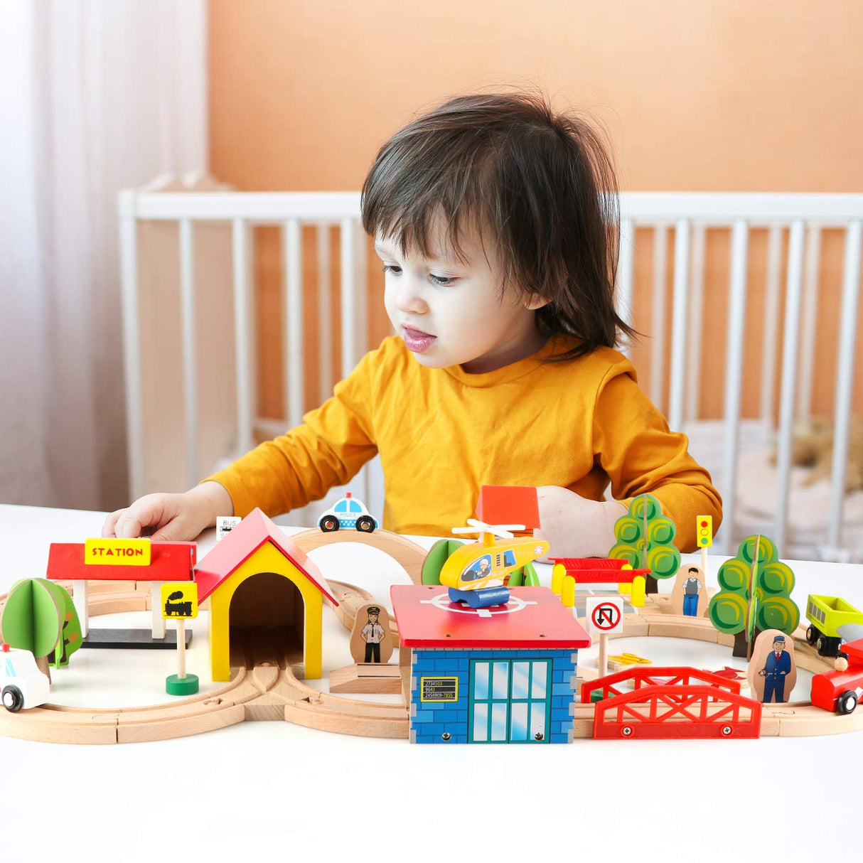 Qilay 69 PCS Wooden Train Set -Premium Wood Train Tracks & Trains Toys for Toddlers 3,4,5 Years Old, Expandable Train Toys Railway Kits for Girls Qilay