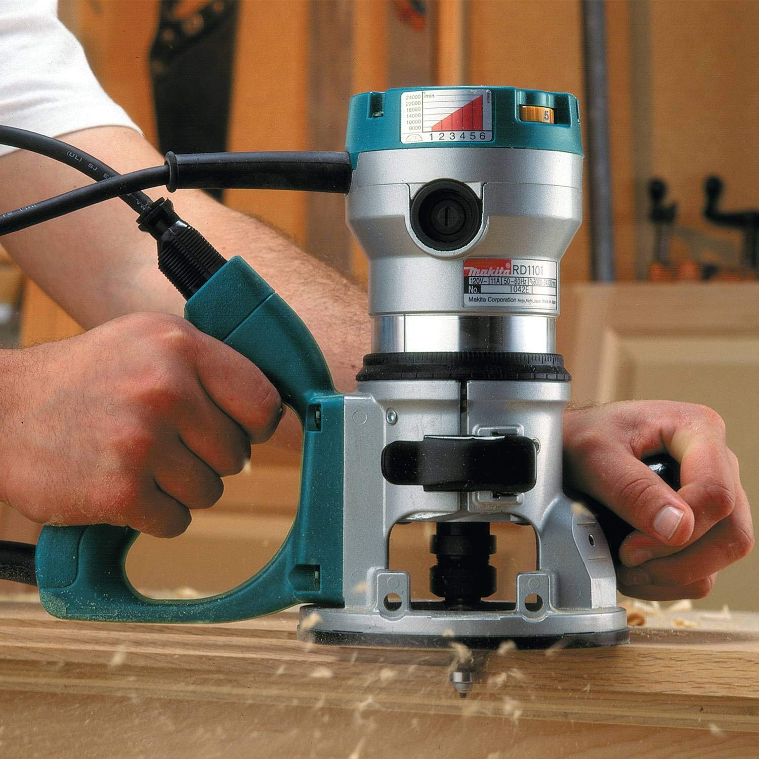 Makita RD1101 2-1/4 HP* D-Handle Router - WoodArtSupply