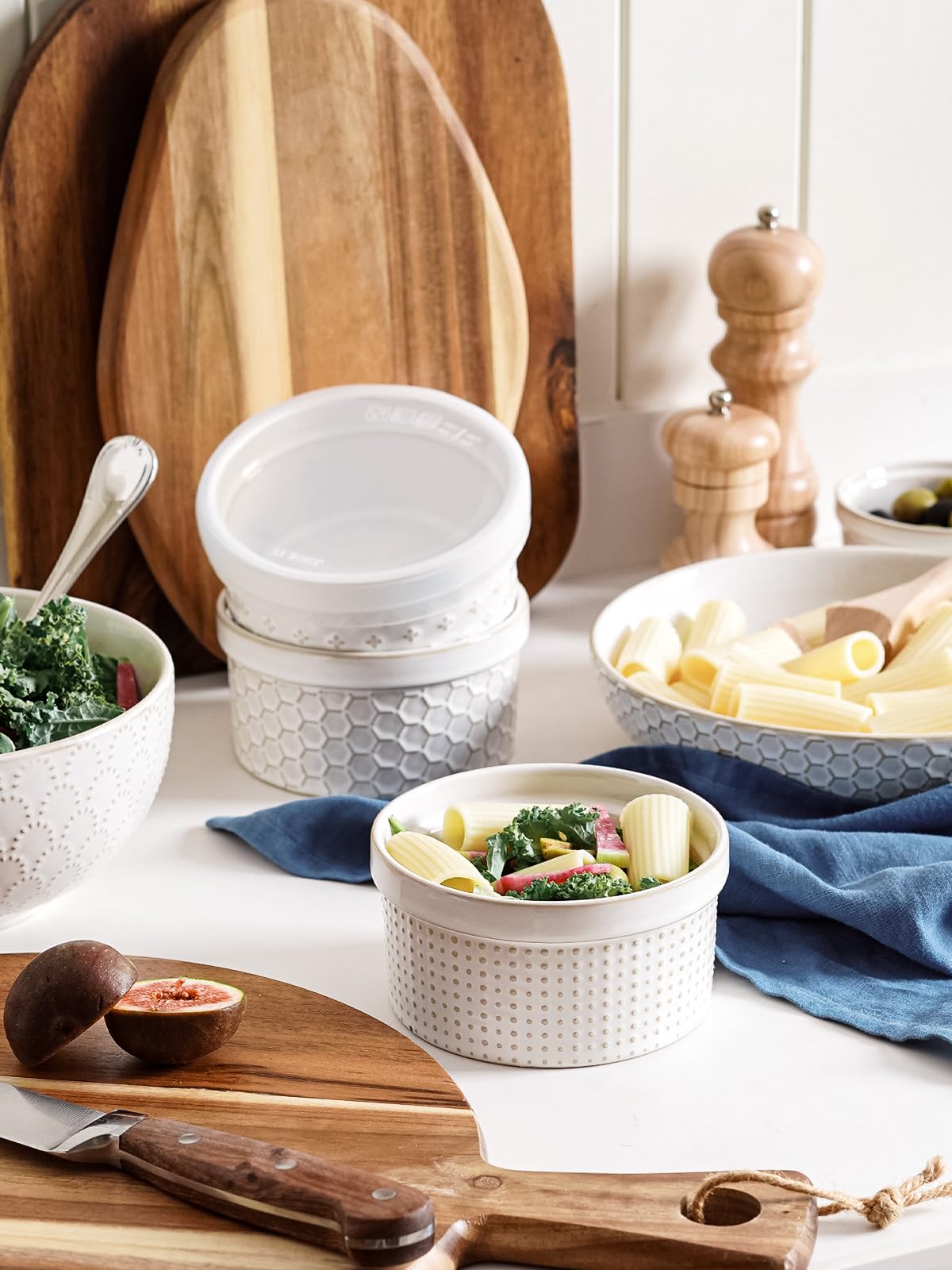 LE TAUCI Ramekins with Lids, 12 oz Ramikin Set for Creme Brulee, Souffle, Dipping Sauce, Ceramic Food Storage Container - 5 inch, Set of 4, Arctic White LE TAUCI