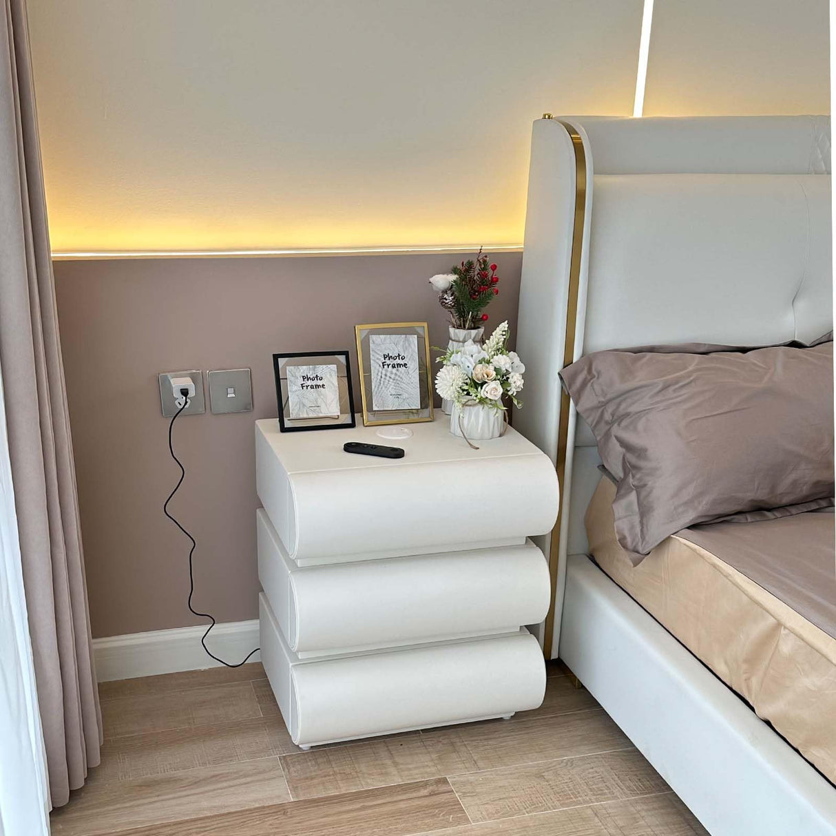 homary Smart Nightstand with Wireless Charging, USB & Type-C Ports – Modern White Leather Night Stand with 3 Drawers, Bedside Table for Bedroom homary