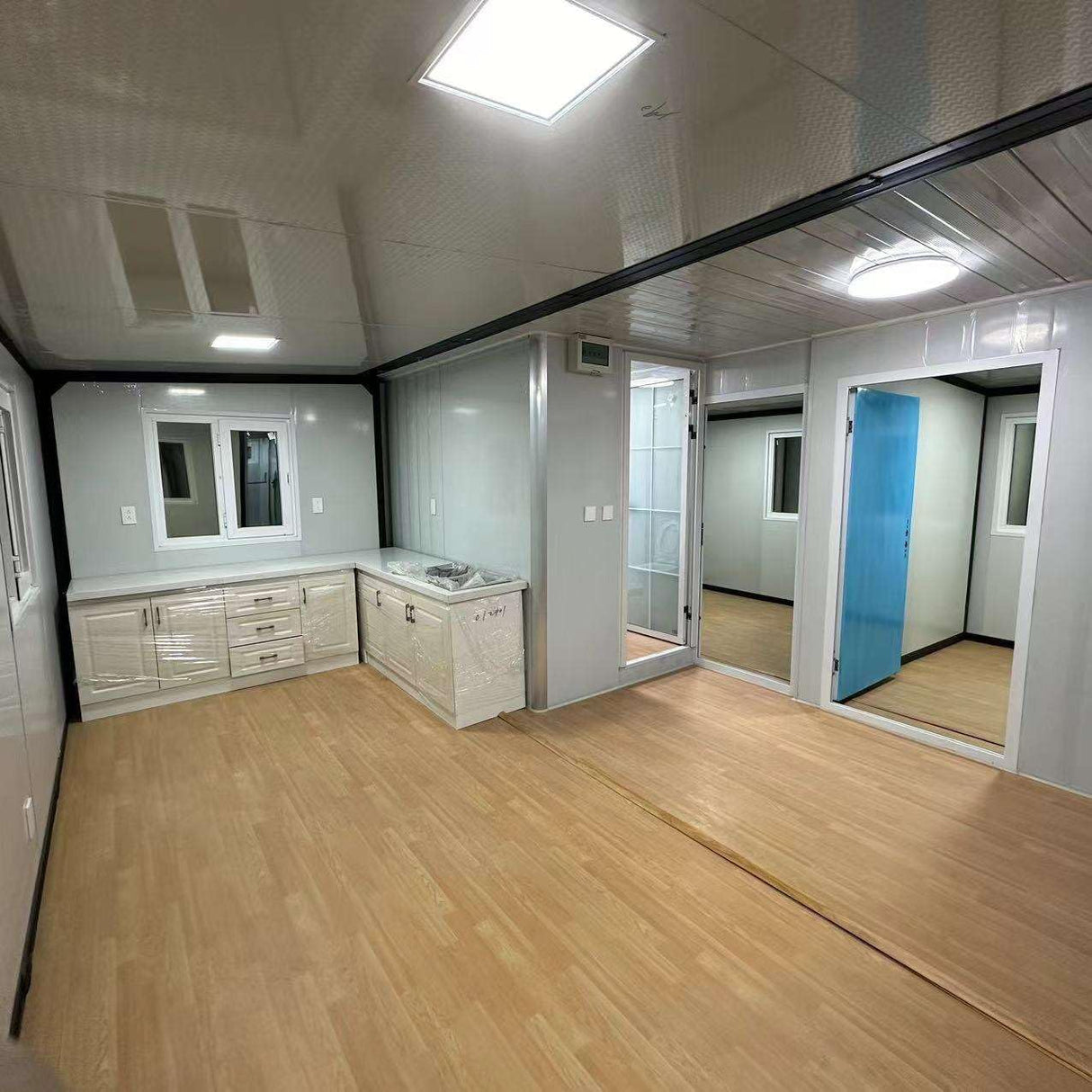 30 ft Tiny Luxury Expandable Prefab House to Live in 1 Bathroom, 1 Bedroom & 1 Kitchen- for Small Family. Insulated with Free Water Heater Tiny Backyard House, Movable, Foldable, and Expandable S.E.Q quick.simple.easy