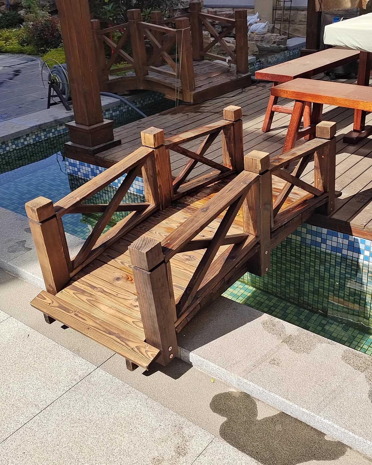 ZIMGOD Wood Garden Bridge Decor, Small Pond Bridge 1.4m/4.6ft, Arc Pond Walkway for Outside Backyard Patio, Rustic Garden Footbridge Landscaping ZIMGOD