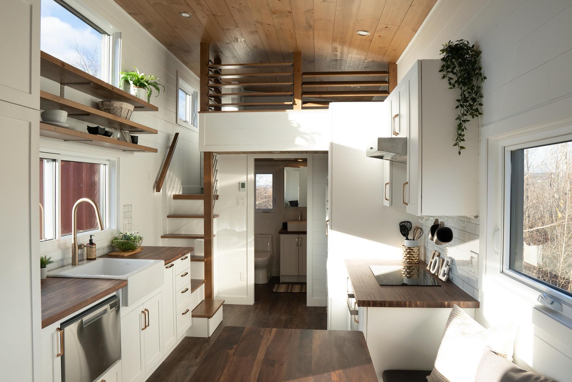 Modern Tiny House on Wheels | Portable, Eco-Friendly, and Fully Customizable Mobile Home for Off-Grid Living Insulation, Energy-Efficient Design - WoodArtSupply