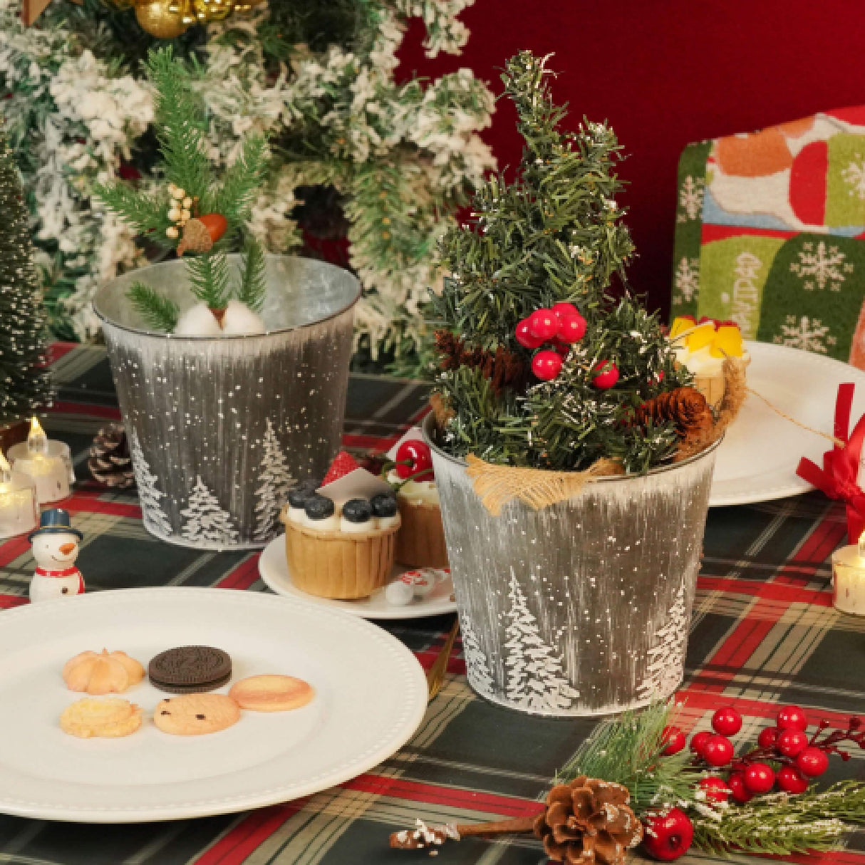 Putuo Decor Christmas Galvanized Buckets, Silvery Small Metal Bucket Christmas Ice Buckets, Farmhouse Pails Plants Flowers Tin Planters for Party Home Table Centerpieces Storage Decor 5.9X5.3 in Putuo Decor