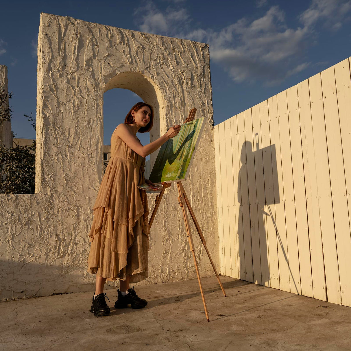 MEEDEN Tripod Field Painting Easel with Carrying Case - Solid Beech Wood Universal Tripod Easel Portable Painting Artist Easel, Perfect for Painters Students, Landscape Artists, Hold Canvas up to 34" MEEDEN