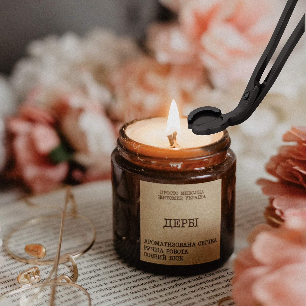 CHEFBEE Candle Wick Trimmer, Polished Stainless Steel Wick Clipper Cutter, Scissors, Reaches Deep Into Candles to Cut Spent Cord, Allow Cleaner Burn and Prevent Soot Buildup (Black) CHEFBEE