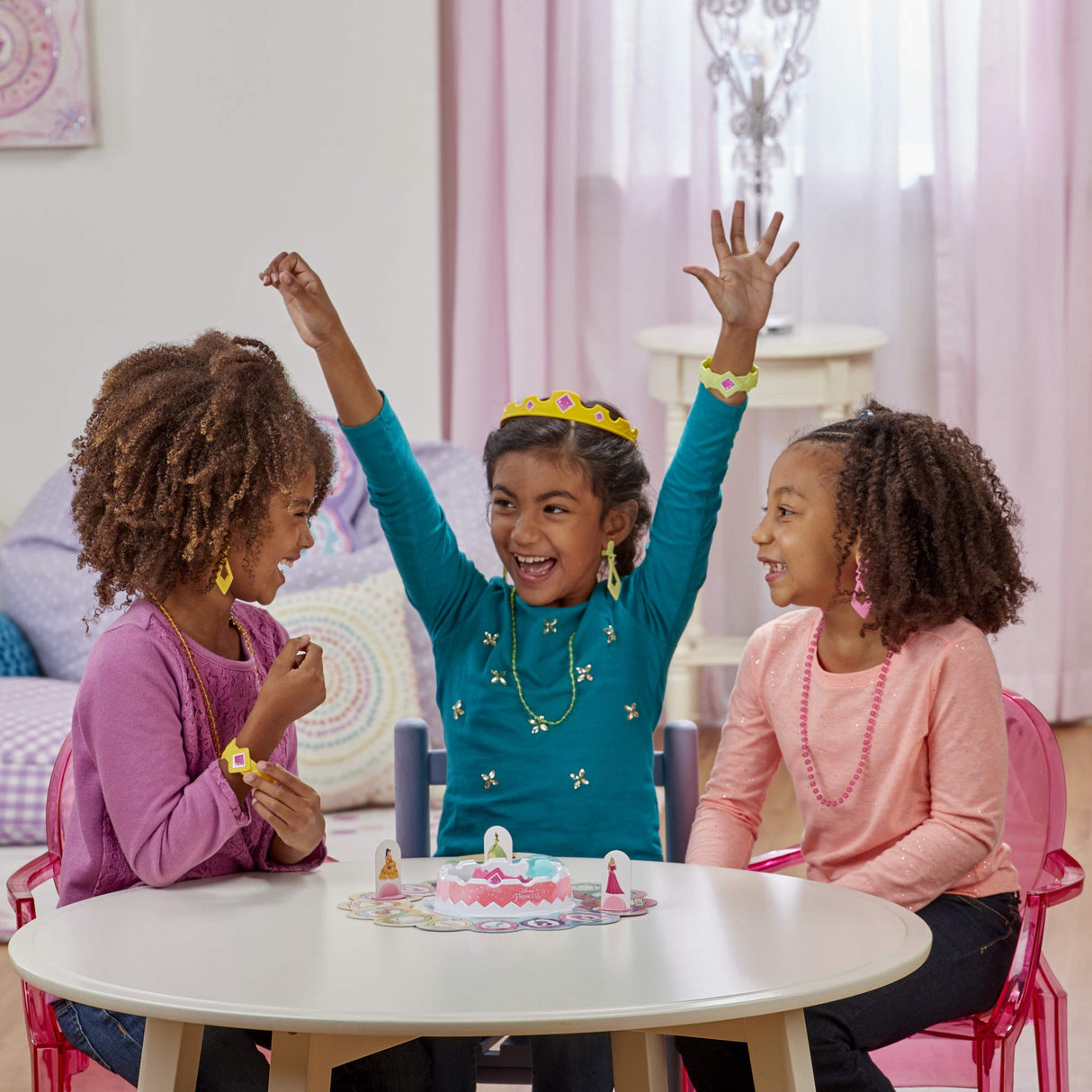 Hasbro Gaming Pretty Pretty Princess: Edition Board Game Featuring Disney Princesses, Jewelry Dress-Up Game for Kids Ages 5 and Up, for 2-4 Players (Amazon Exclusive) Hasbro Gaming