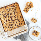 Nordic Ware Natural Aluminum Commercial Cake Pan with Lid, Rectangle Pan with Lid Silver, 9 x 13 Nordic Ware