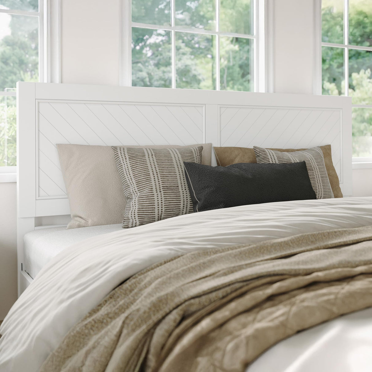 AFI, Canyon King Platform Bed with Matching Footboard & Twin XL Trundle, White AFI