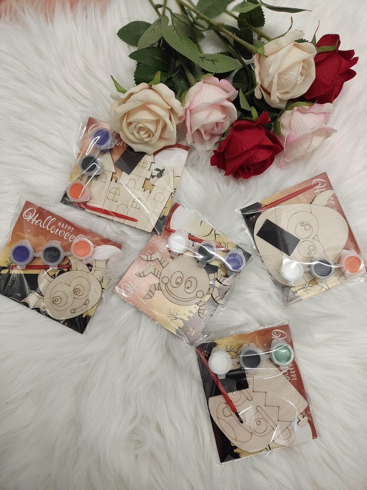 Bafeil 24 Pcs Halloween DIY Wooden Magnets to Paint, Halloween Glow in The Dark Wood Painting Crafts, Fridge Magnets Craft Kits for Boys Girls, Activities Party Favors Goodie Bag Stuffers Games Gifts Bafeil