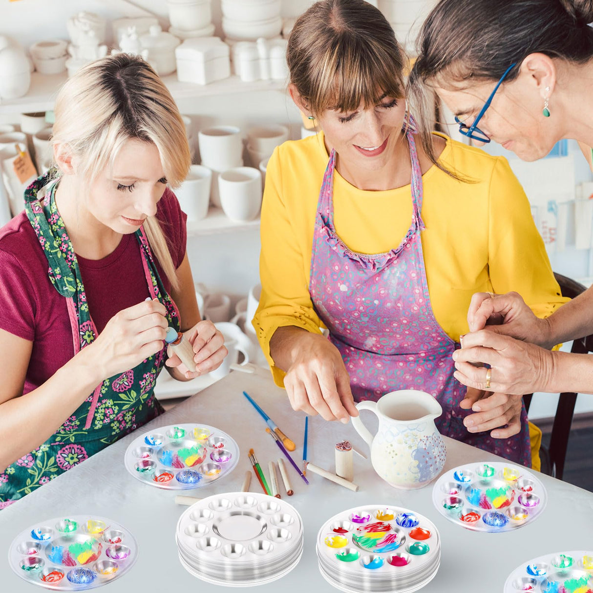 AmazingSpark 100 Pcs Paint Tray Palettes 5.5 in Clear Disposable Round Plastic Paint Palette Watercolor Craft Supplies for Art Class, Halloween Painting Party, DIY Craft, Birthday Party AmazingSpark