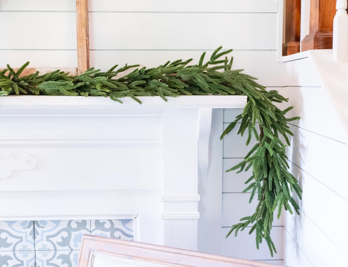 Vita Domi 72" Real Touch Norfolk Pine Garland, 6ft Christmas Garland for Mantle, Faux Cedar Garland Realistic, Garlands for Decoration Christmas, Christmas Greenery Garland, Staircase Garland Vita Domi