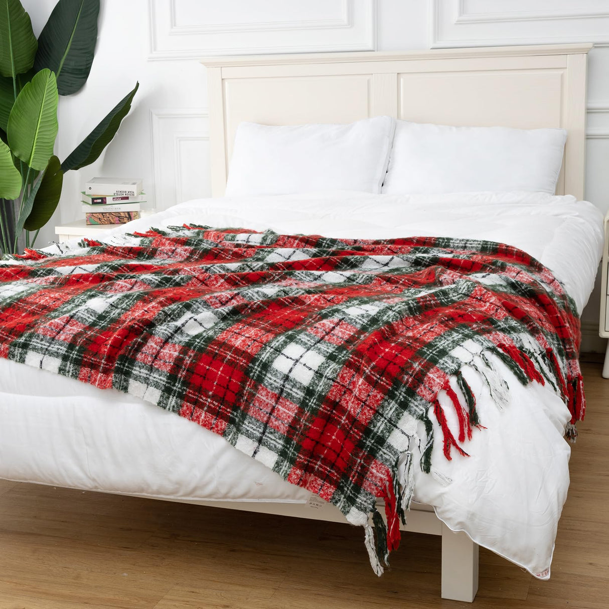 LALIFIT Plaid Throw Blanket with Fringes Green Red Christmas Home Decor Blankets Super Soft Cashmere Blanket for Couch Sofa Farmhouse Halloween etc 50" x 60" Inches(Xmas) LALIFIT