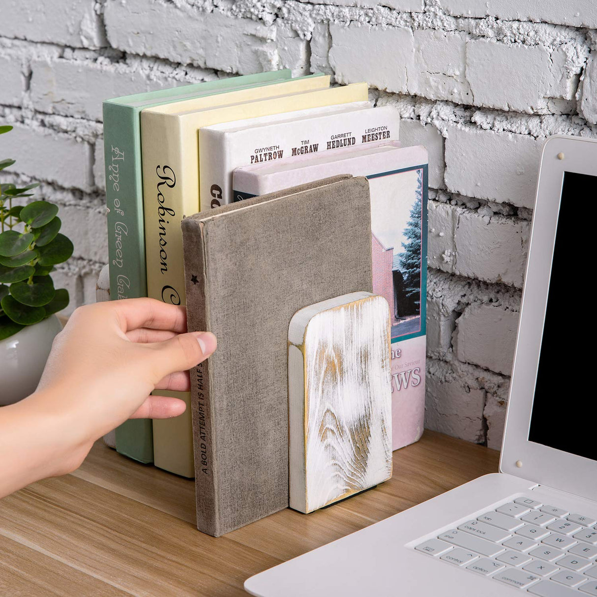 MyGift Whitewashed Wood Desktop Bookends, Decorative Bookshelf Display Organizers Office Book Shelf Decor, 1 Pair MyGift