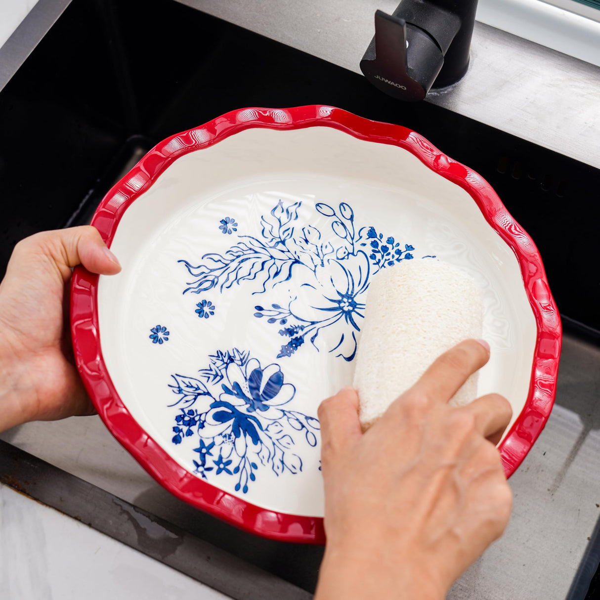 Sagoskat Pie Pan Ceramic Pie Plate, 9 inch Deep Dish Pie Pans, Nonstick Pie Pans for Baking, Red Floral Pie Dish For Kitchen Sagoskat