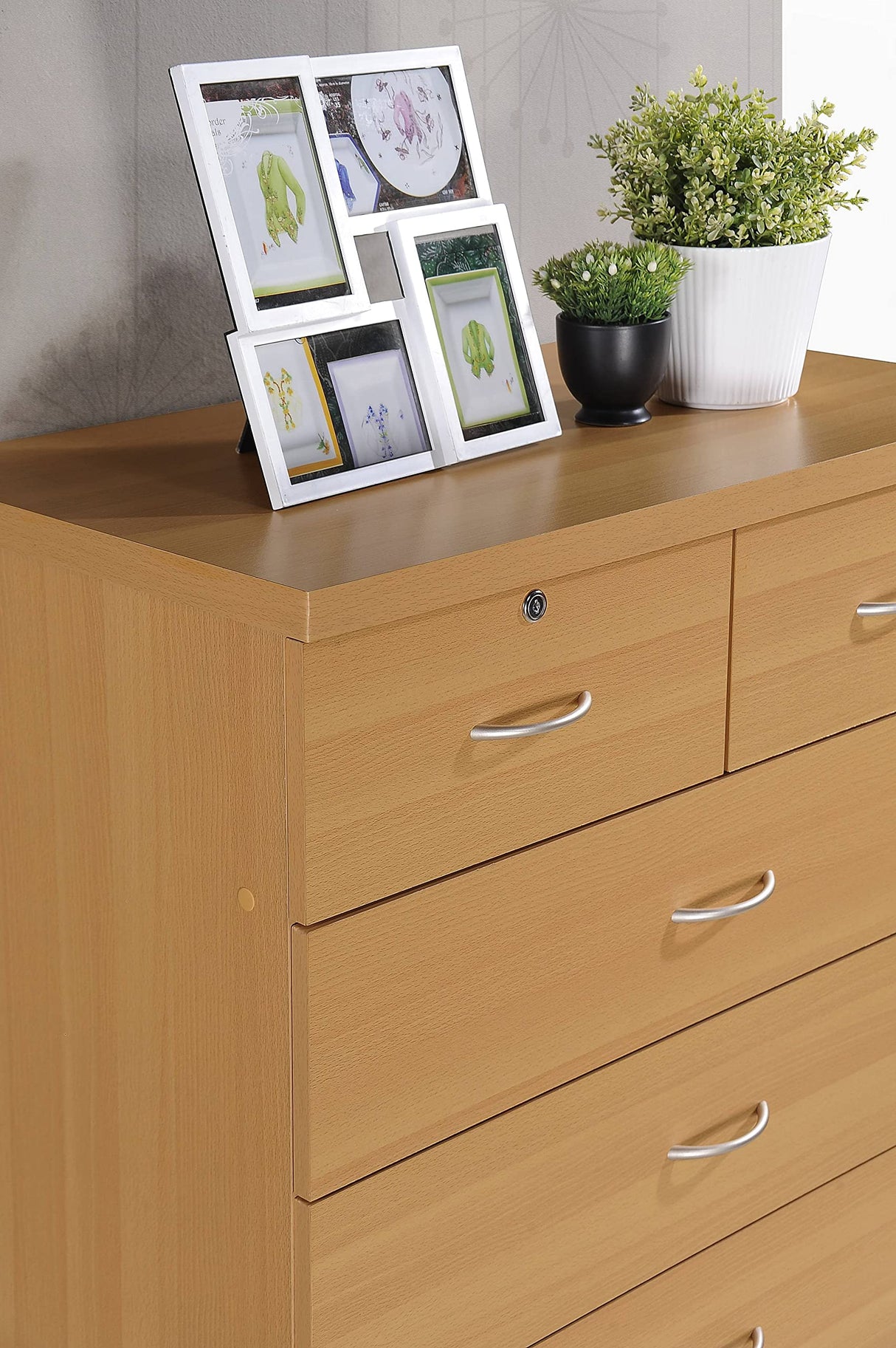 HODEDAH 7 Drawer Wood Dresser for Bedroom, 31.5 inch Wide Chest of Drawers, with 2 Locks on the Top Drawers, Storage Organization Unit for Clothing, Beech Hodedah