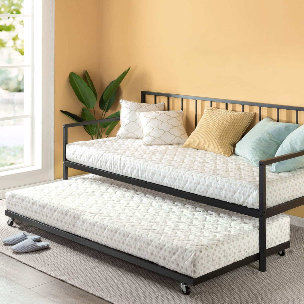 ZINUS Eden Metal Daybed with Trundle, Mattress Foundation with Steel Slat Support, Easy Assembly, Twin Zinus