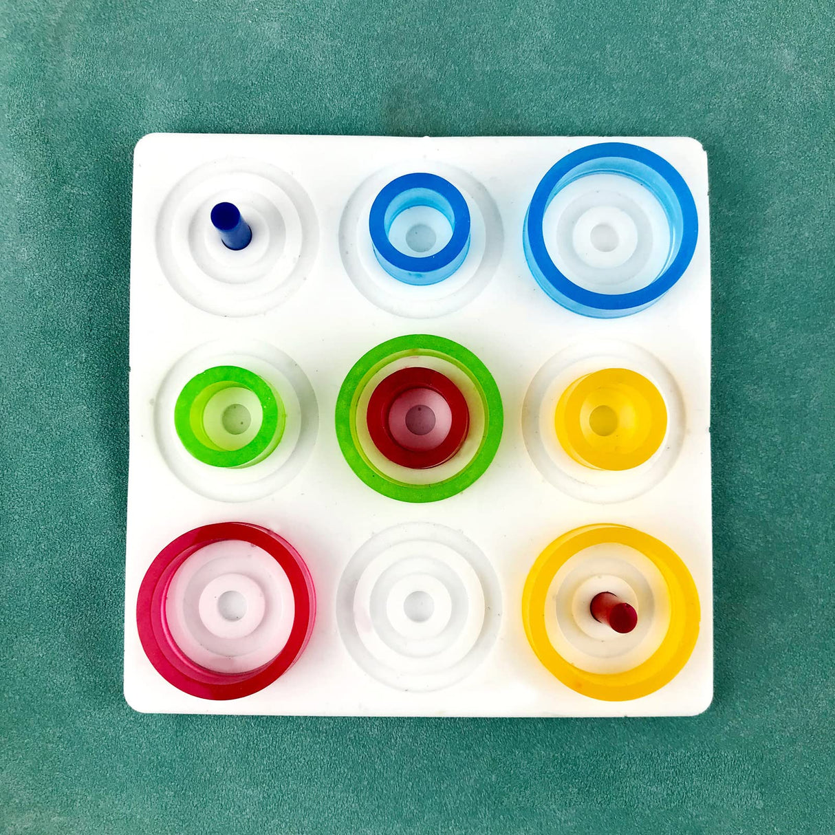 Surakey 4 Pieces Resin Board Game Silicone Mold White Epoxy Puzzle Chess Casting Mold Parent-Child Game Chess Making Tool DIY Table Game Handicrafts Gift for Home Decor Surakey