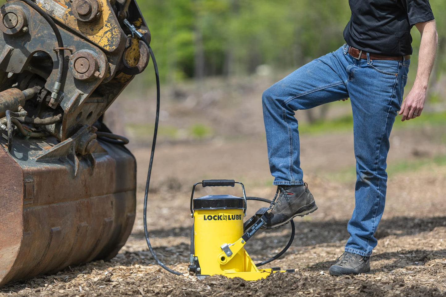 G. Gun Grease Gun - Quick and Easy Greasing - 10 Foot Flex Hose - LockNLube Grease Coupler Included - no Mess, no Waste - Industrial Strength Construction - 10,000 Psi Foot Operated - WoodArtSupply