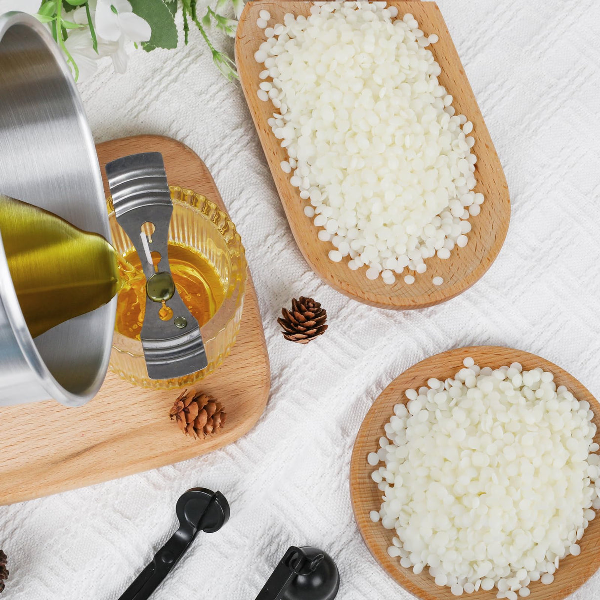 SAEUYVB Soy Wax for Candle Making，Natural Candle Wax for Candle Making, Premium Granulated Soy Wax - Paraffin-Free,Beeswax-Free,20 Cotton Candle Wicks,20 Wick Stickers&2 Centering Devices(5 lbs) SAEUYVB