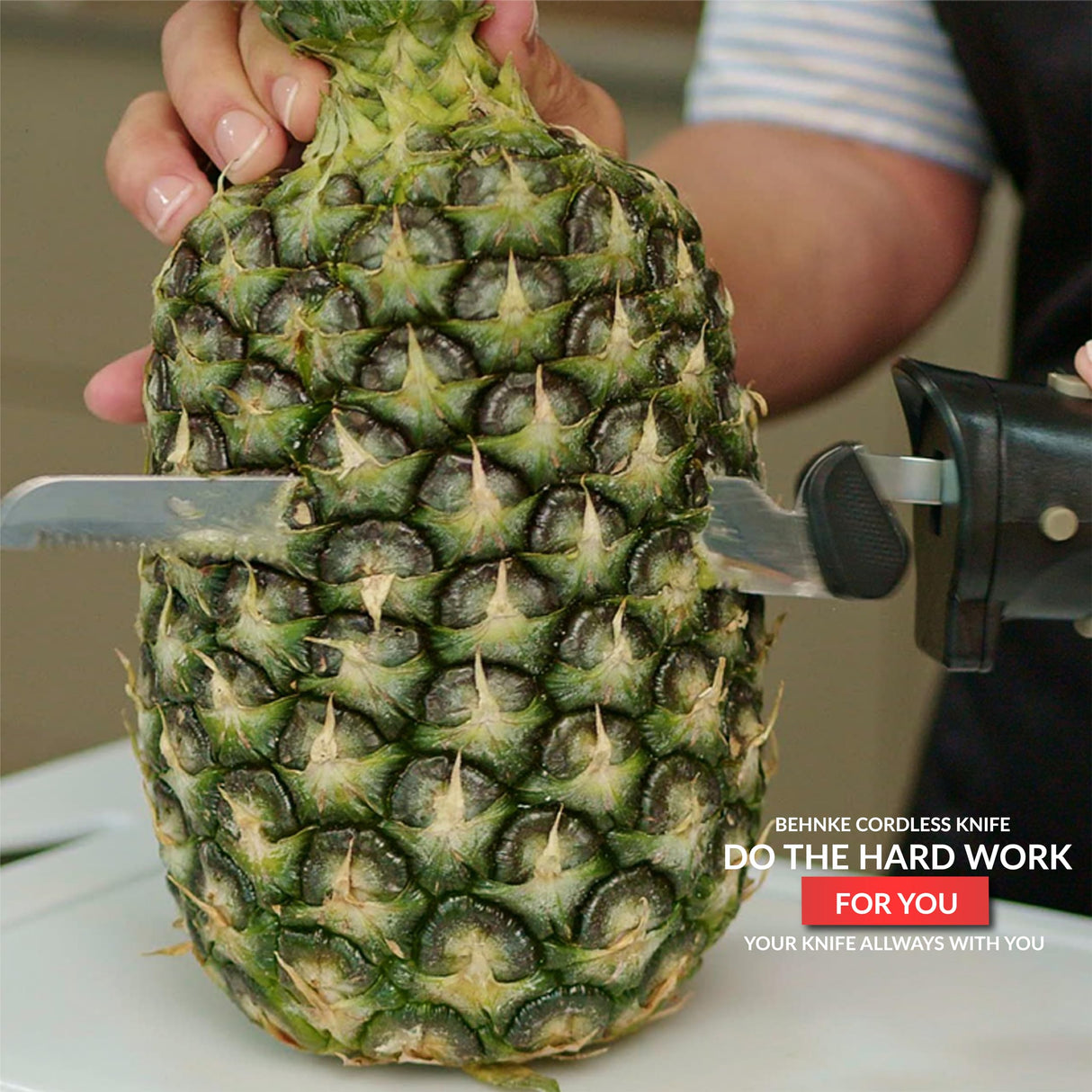 BEHNKE Professional Cordless Rechargeable Electric Knife with 4 Serrated Blades and Safety Lock Trigger Release, Perfect for Carving Meats, Poultry, Bread – Black BEHNKE