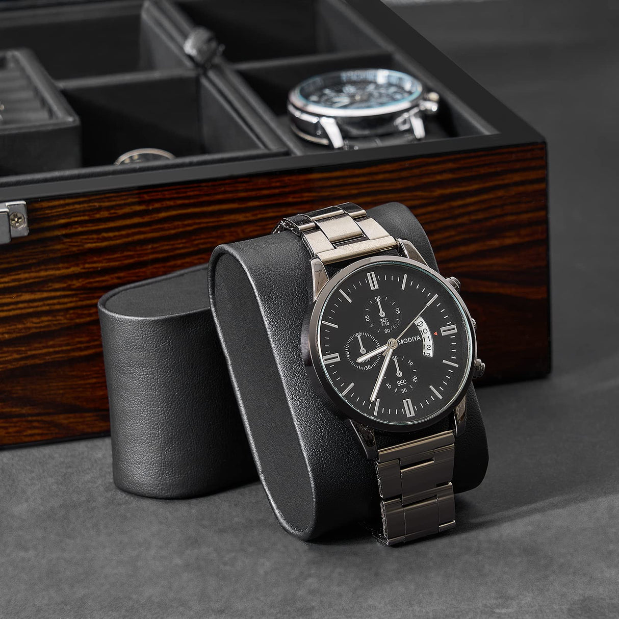 BEWISHOME Jewelry Box for Men, Mens Jewelry Box with Glass Top, Wooden Watch Box Organizer with Smooth Faux Leather Interior, Jewelry Display Case for Earrings Rings Bracelets Watches, Brown SSH07Y BEWISHOME