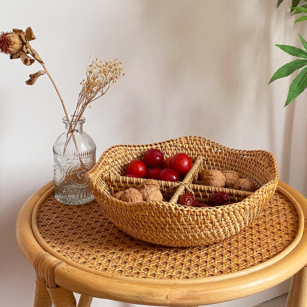 i-lan 4-Compartment Divided Serving Dishes Rattan Bowl,Round Sectional Decorative Fruit Tray for Snacks,Nuts,Candies,Crackers,Veggies i-lan
