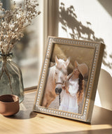 SUMGAR 5x7 Picture Frames 7x5 Photo Frame White Wood Farmhouse Boho Wall Mounted Shabby Chic Display for Desk Birthday Friend Gifts for Christmas with Decorative Distressed Pine Beads SUMGAR