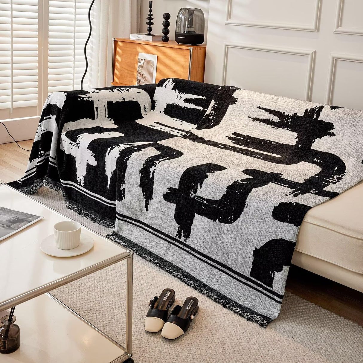 VClife Boho Couch Cover Black and White Sofa Cover Thick Non-Slip Chenille Couch Cover for 3 Cushion Couch Sofa (71" X 134") Pet-Friendly Breathable L Shape Sofa Cover Loveseat Cover with Tassel VClife