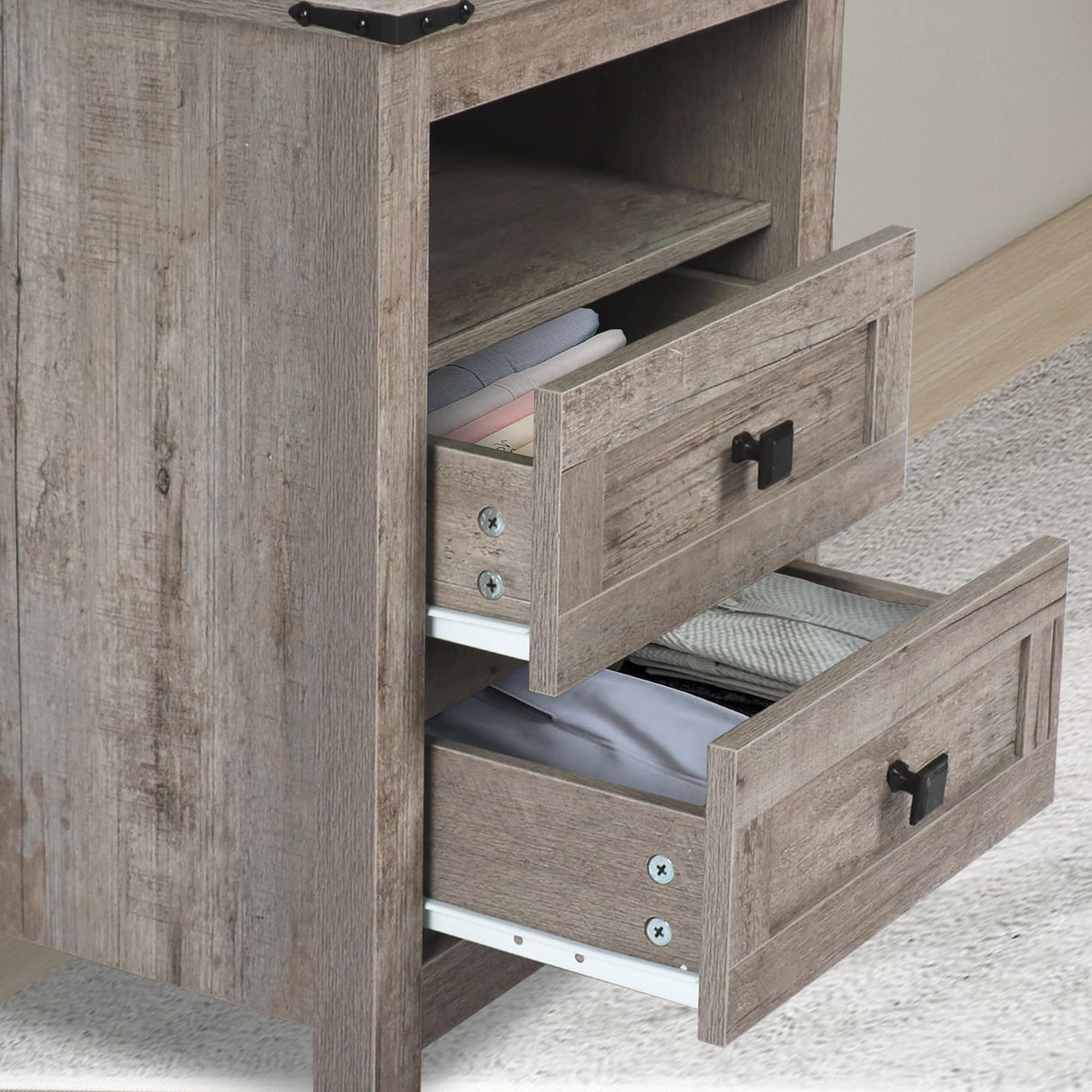 BTDWI Farmhouse Nightstand Set 2, Wood Side Table with Drawers and Storage Shelf, Square End Table for Bedroom, Light Grey Rustic Oak BTDWI