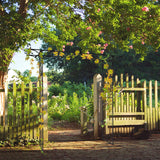 VINGLI Garden Arbor, Arch Archway for Wedding Ceremony Party, Steel Garden Trellis for Plant Climbing, Christmas Garden Decorations Pergola for Garden, Backyard, Lawn (Black) VINGLI