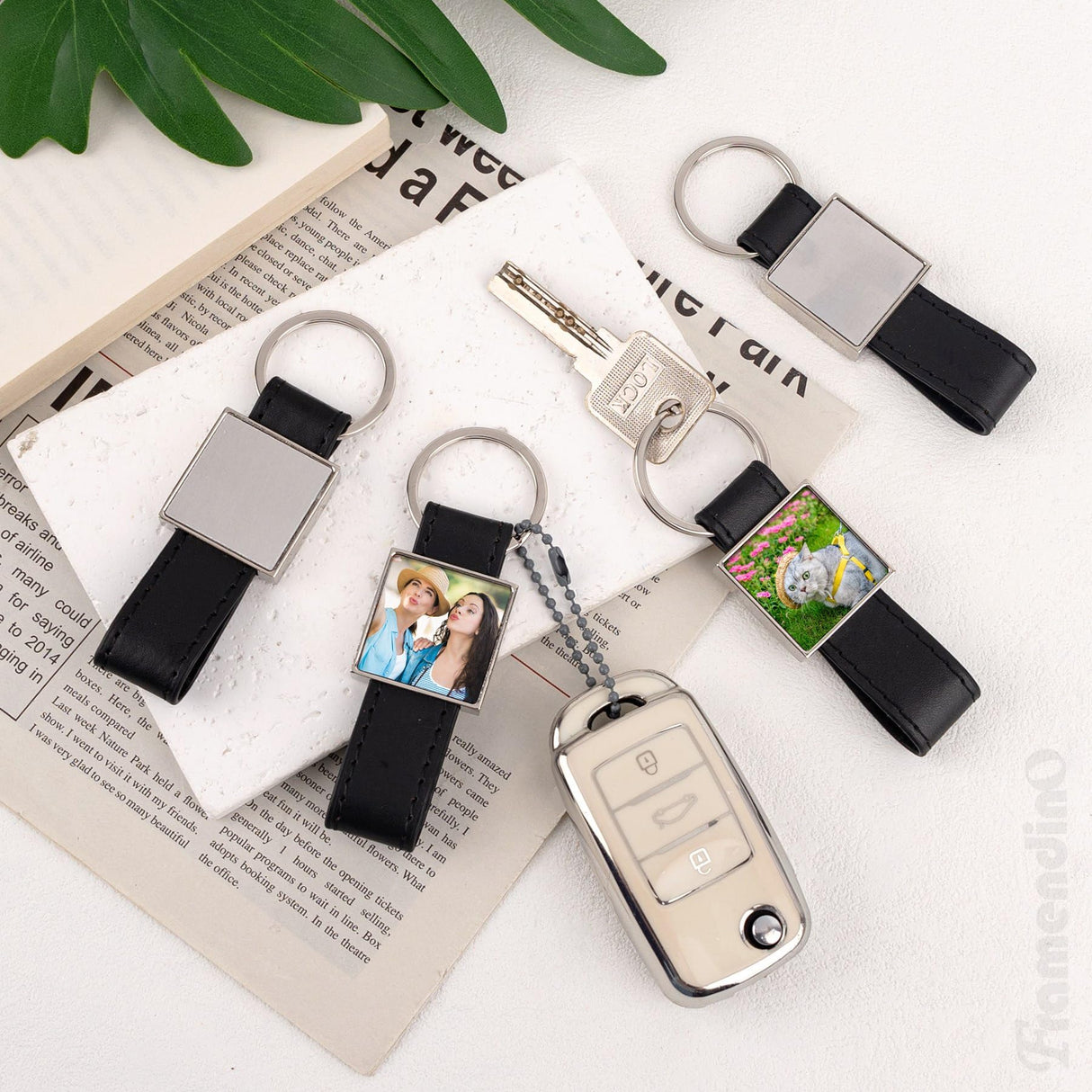 Framendino, 4 Pack Leather Sublimation Blanks Keychain with Metal Square Rectangle Heat Transfer Blank Tray Key Chain for DIY Crafts Photo Black Framendino