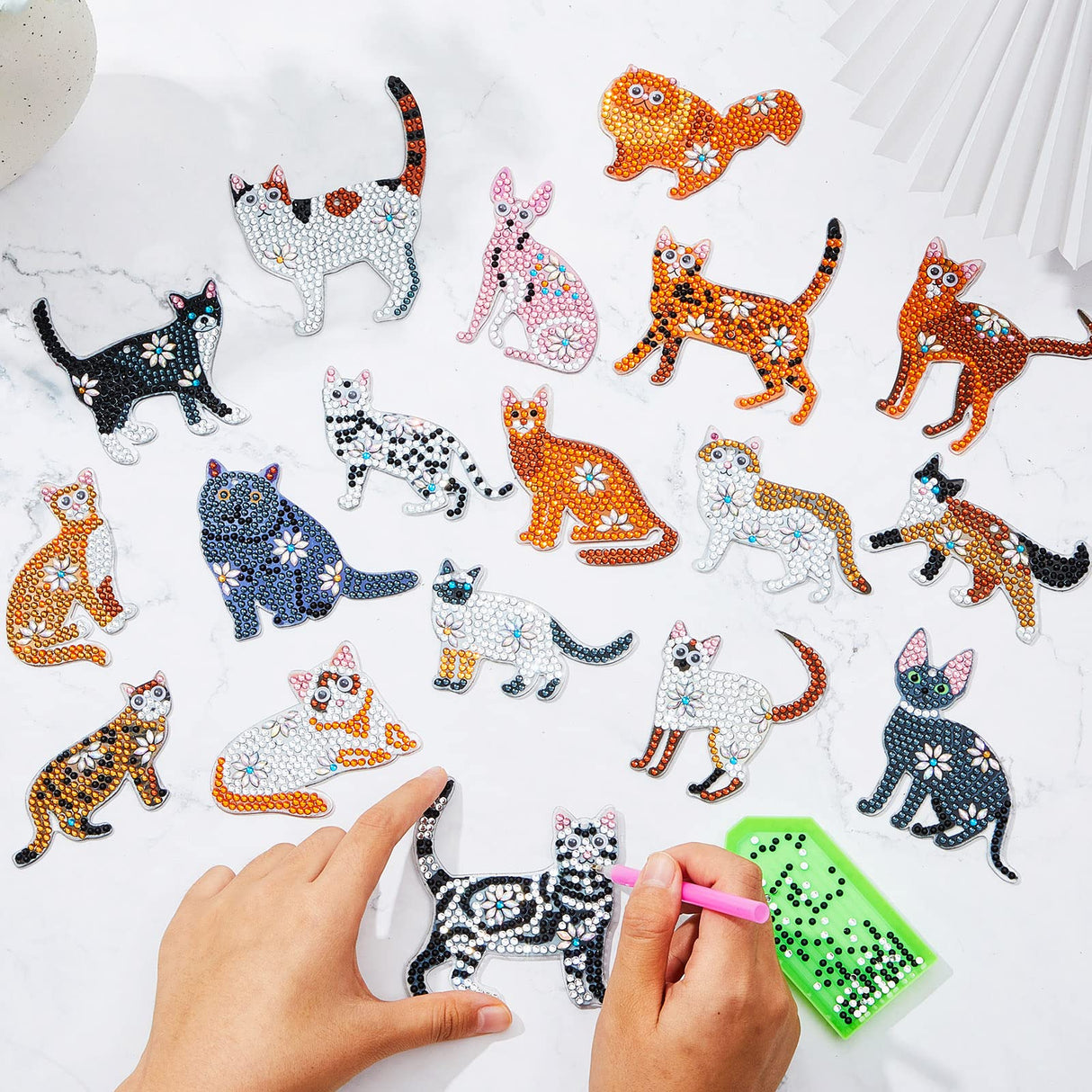 Henoyso 24 Pcs Cat Diamond Painting Keychains Diamond Art Key Chains DIY 5d Double Sided Drill Kit Painting Ornaments Set for Adult Art Craft Supplies Gift Accessories Henoyso
