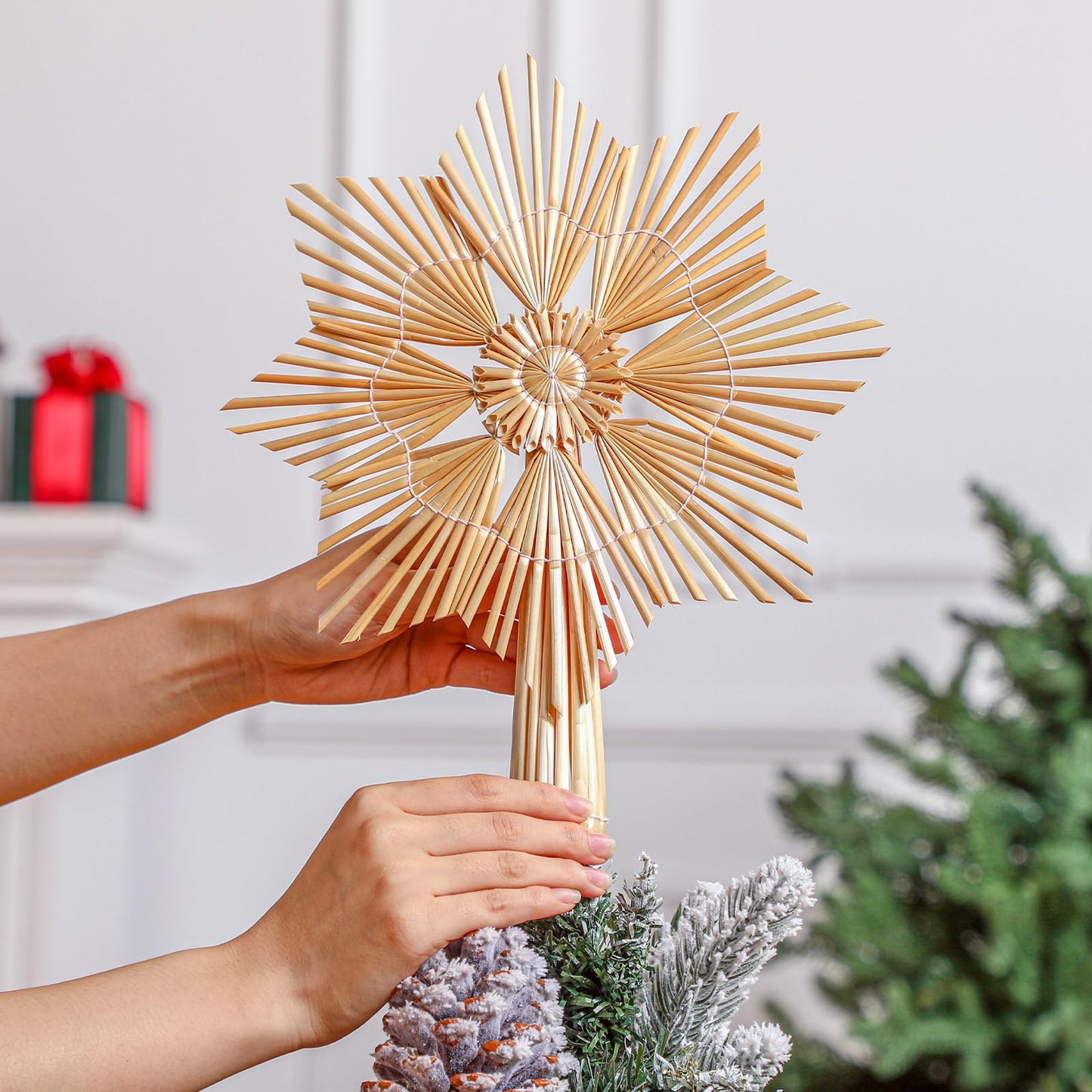 Lineshading Christmas Straw Star Snowflake Tree Topper Straw Ornaments 10 x 12 Inch Swedish Style Nordic Tree Topper for Christmas Tree Office Home Indoor Desktop Adults Decoration(Classic)