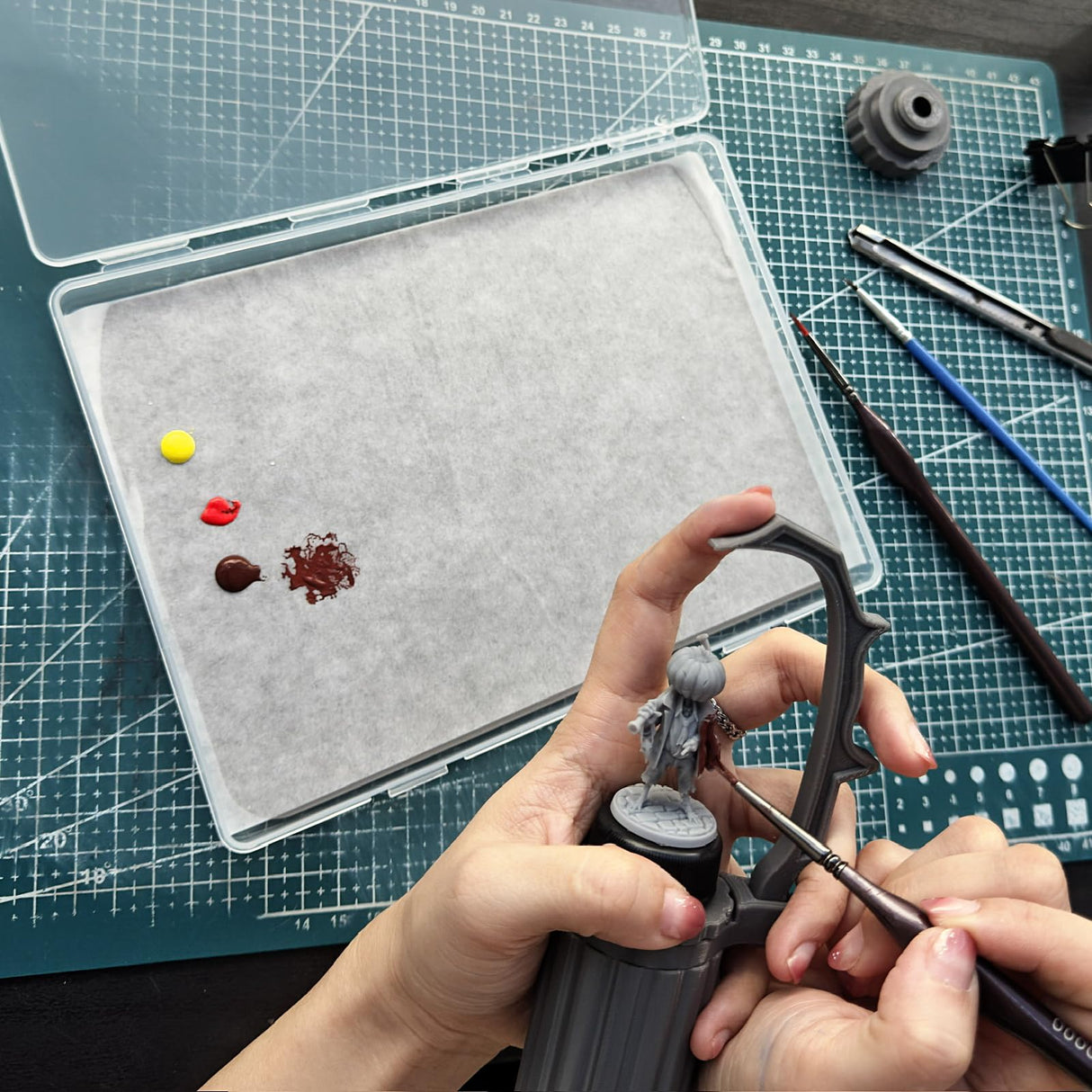 Kreapa Stay Wet Palette for Acrylic Painting, Wet Pallets for Painting Miniatures Include Wet Pallete Tray, 2 Pcs Sponges and 100 Pcs Hydro Paper to Keep Paint Stay Wet Kreapa