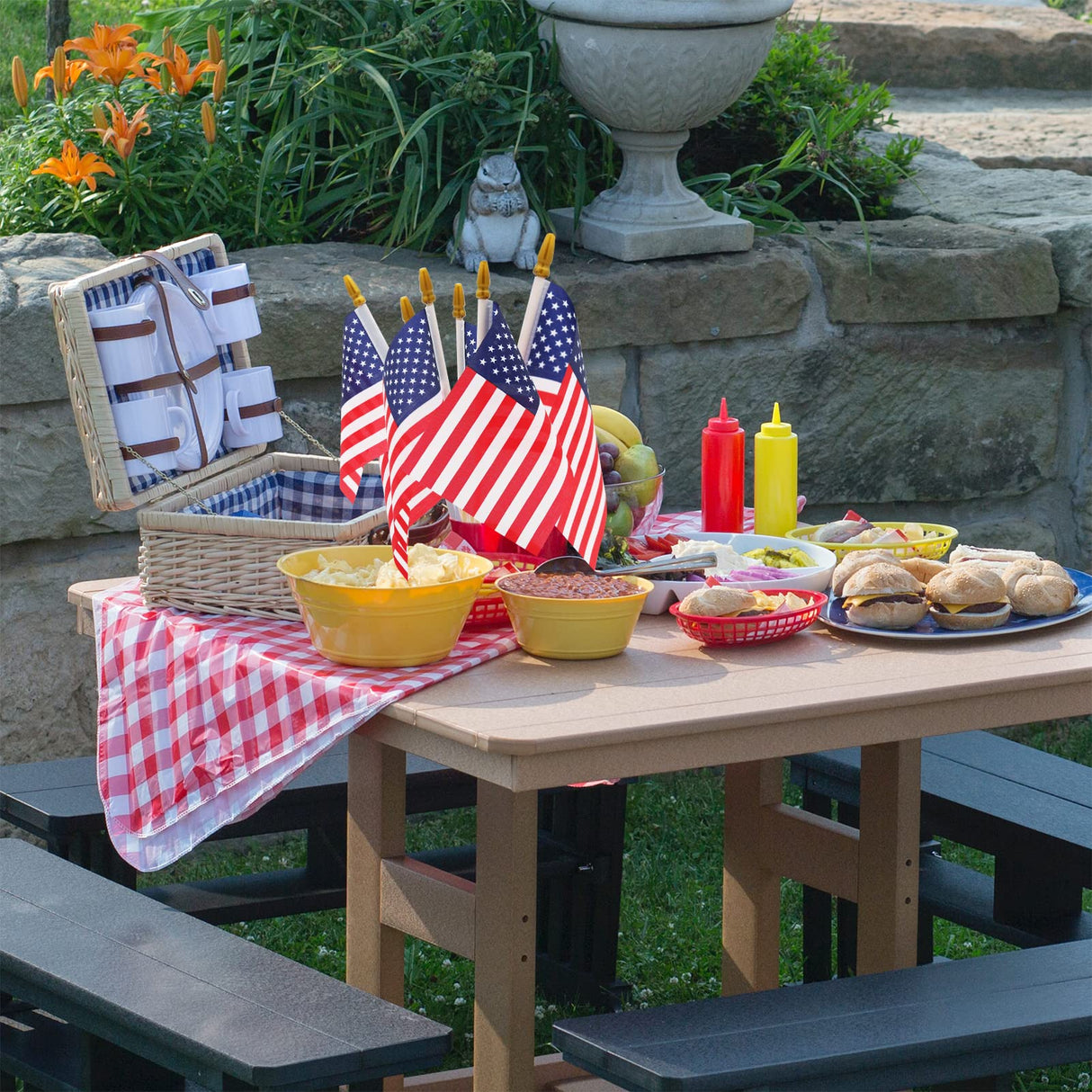 Small American Flags on Stick, 50 Pcs Fourth of July Decorations Outdoor 4''x6'' USA Flag, 4th of July Flags American Flag Small With Wooden Stick,Mini Flags for Outside Patriotic Decor for Yard Patio HOOSUN