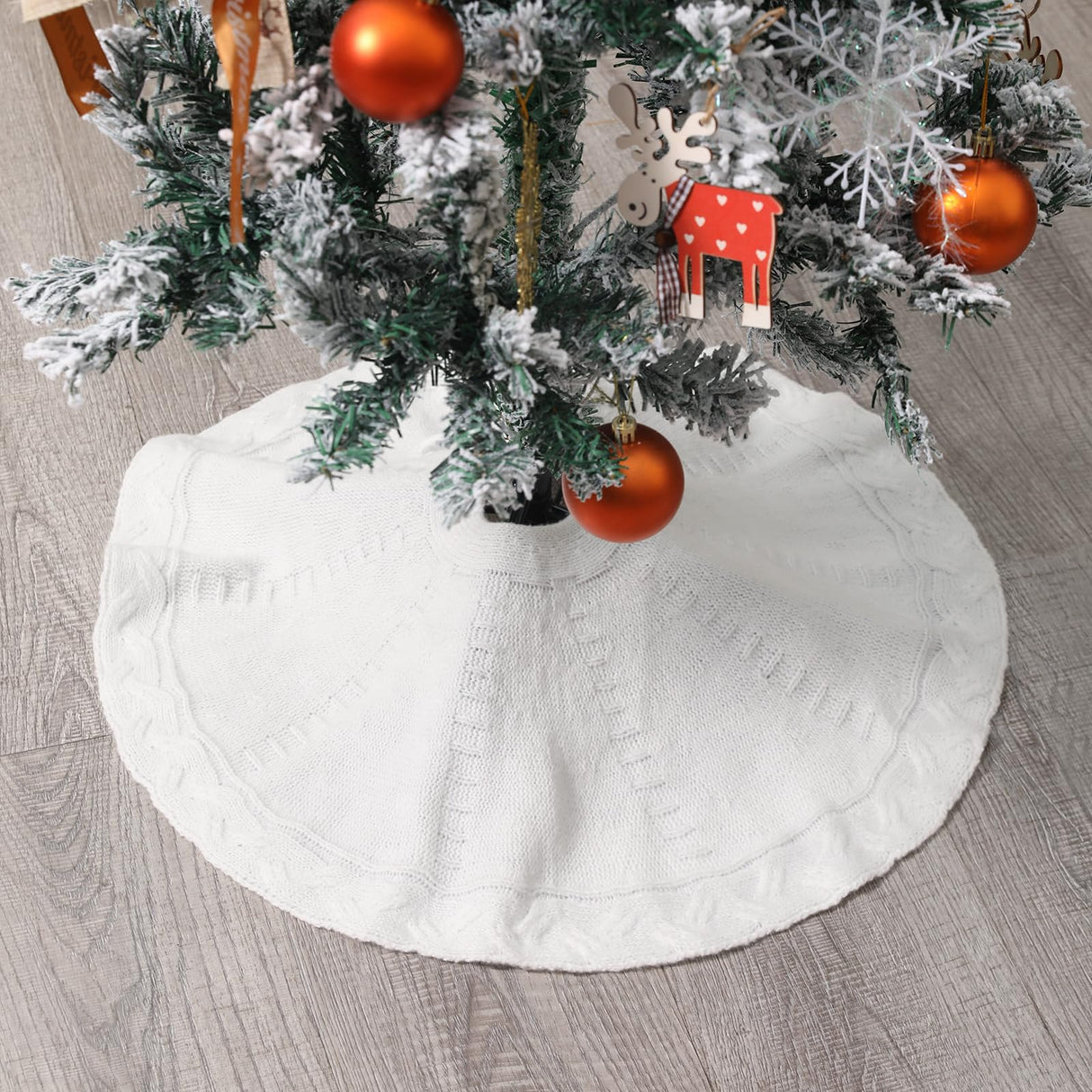 Mini White Tree Skirt,21 Inches Knitted Christmas Tree Skirt,Christmas Tree Decorations, Farmhouse Christmas Decor Xmas Holiday Home Party Decorations TWSANTAMAS