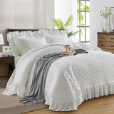 Ruffled Quilt Bedding Set Queen Size 96 * 96in - 3 Pieces Solid Shabby Chic Farmhouse Ruffles Rustic Coverlet Lightweight Fluffy Summer Oversized Bedspread with Shams for Women Men White UOZZI BEDDING