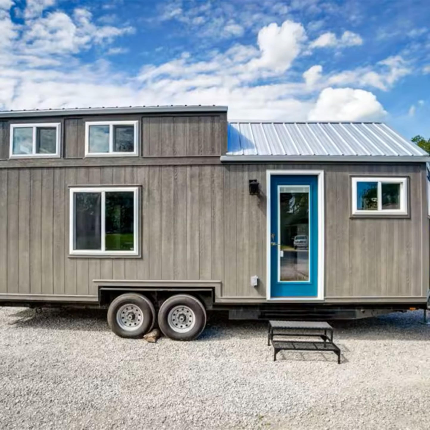 Generic Modular Mobile Container House on Wheels