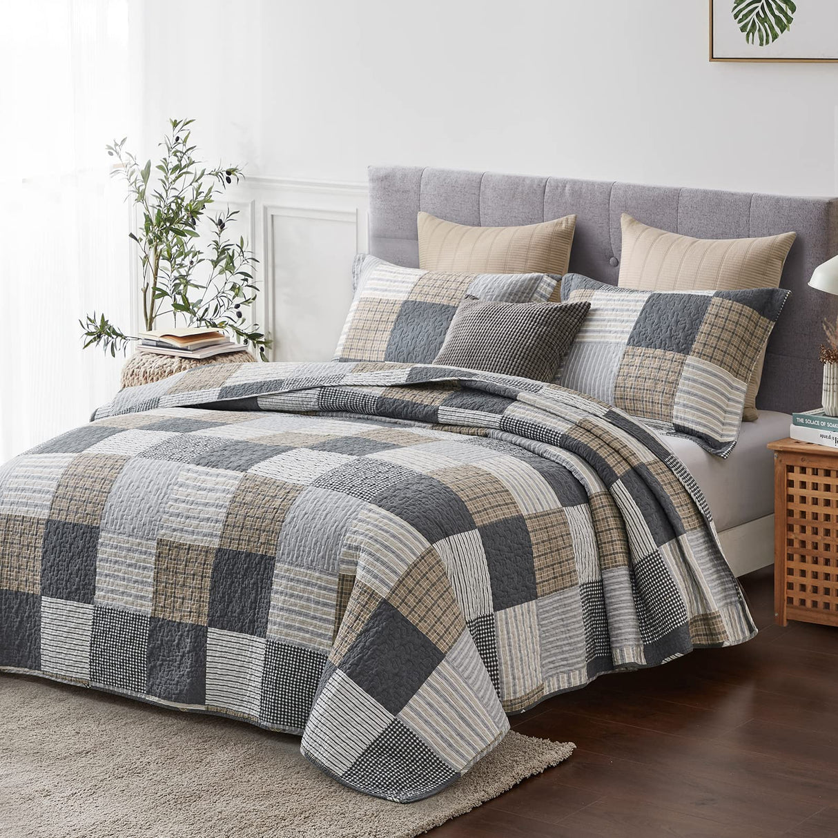Y-PLWOMEN Plaid Quilt King Size - 100% Cotton Farmhouse King Quilt with 2 Pillow Shams, Breathable Lightweight Comforter Quilted Bedspreads Bedding Set, Grey Brown, King(98 * 106 Inch) Y-PLWOMEN