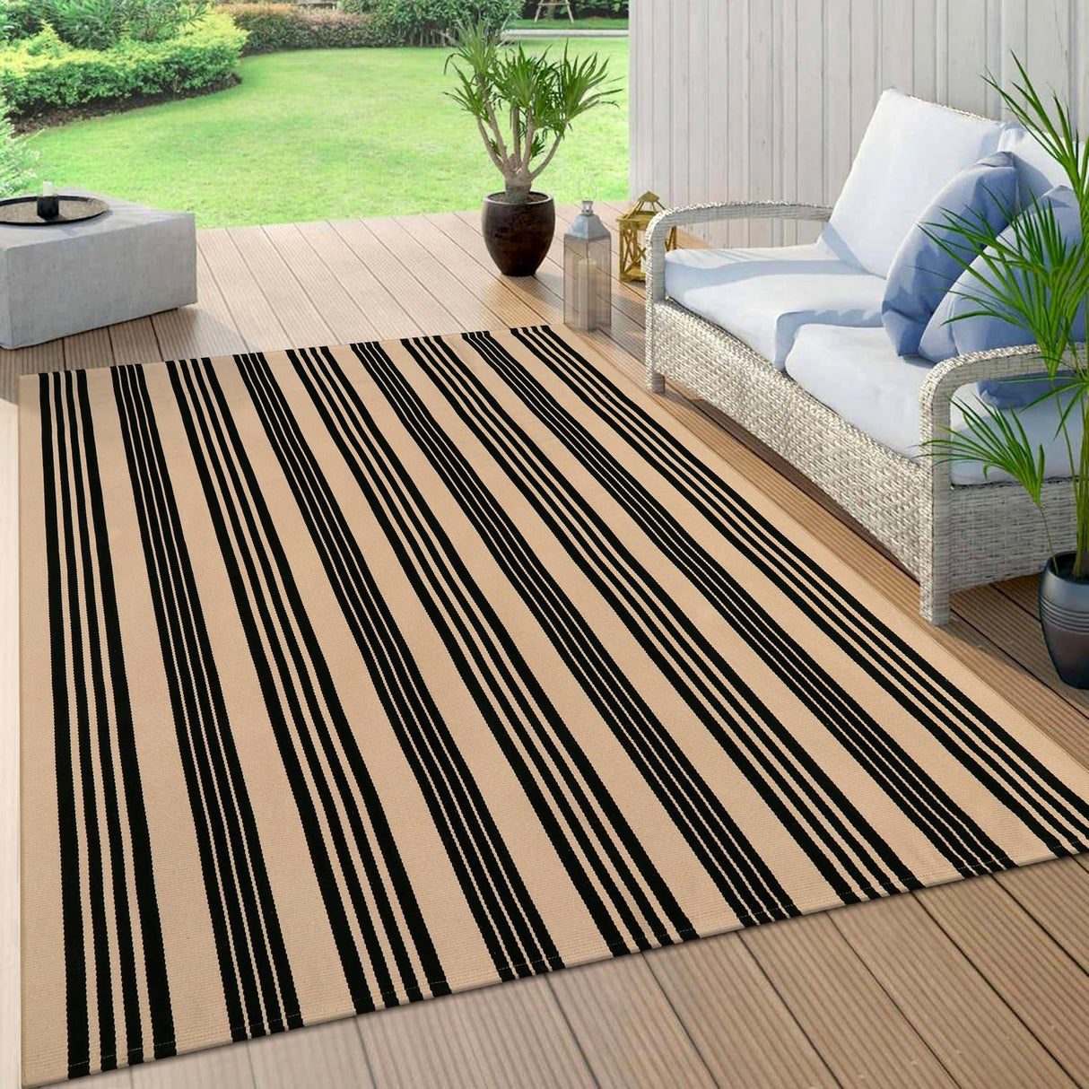 OJIA Outdoor Patio Rug 5'x7', Black and Tan Striped Outdoor Rugs Machine Washable Area Rugs Cotton Hand Woven Indoor Outdoor Rugs for Bedroom/Living Room/Front Porch/Deck/Backyard/Camping OJIA