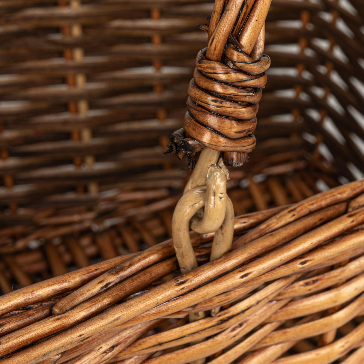 Household Essentials Woven Market Basket, Handwoven Willow Weave, Stylish Handles with Durable Metal Anchors, Classic and Versatile, Attractive, Spacious, Lightweight, Brown Stain Household Essentials