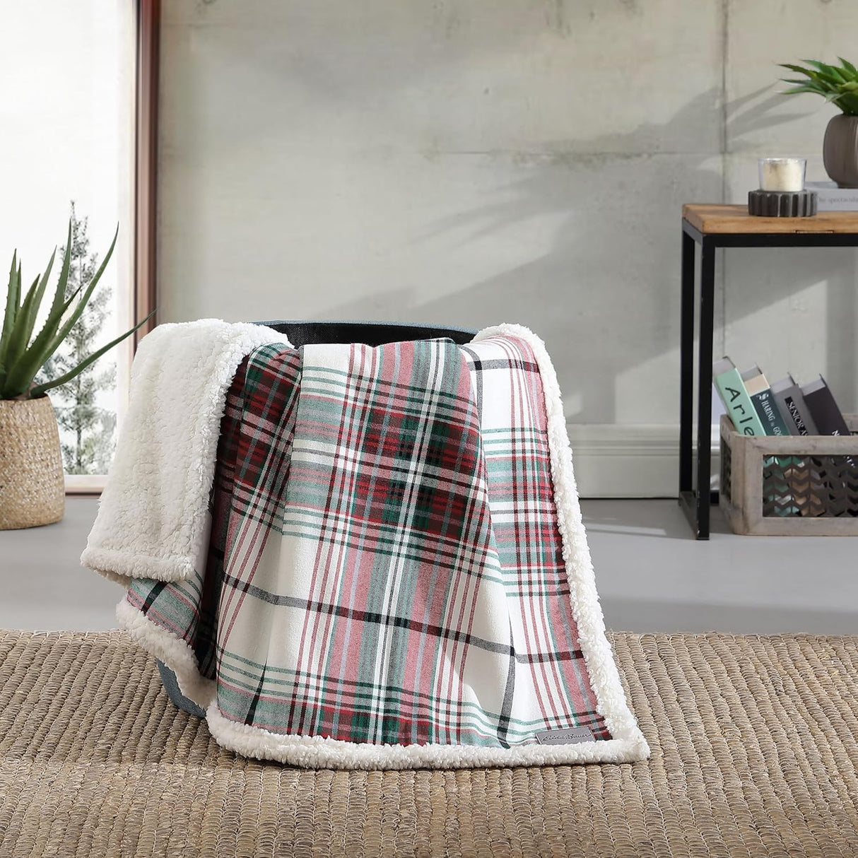 Eddie Bauer - Blanket, Super Soft Reversible Sherpa & Brushed Fleece Bedding, Throw Blankets for Couch, Ideal for Lounging (Montlake Plaid Red) Eddie Bauer