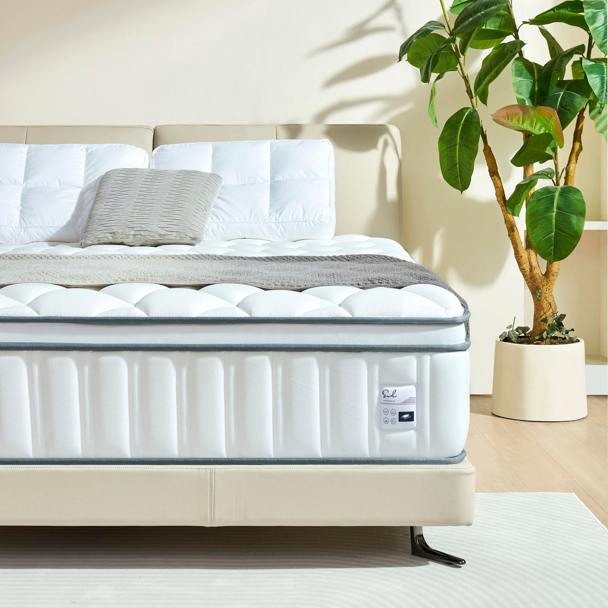 Sozlo Queen Size Mattress 14 Inch, Hybrid Mattress in a Box, Cooling Gel Memory Foam and Individual Pocket Springs, Motion Isolation & Edge Support, Medium Firmness for Pressure Relief Sozlo