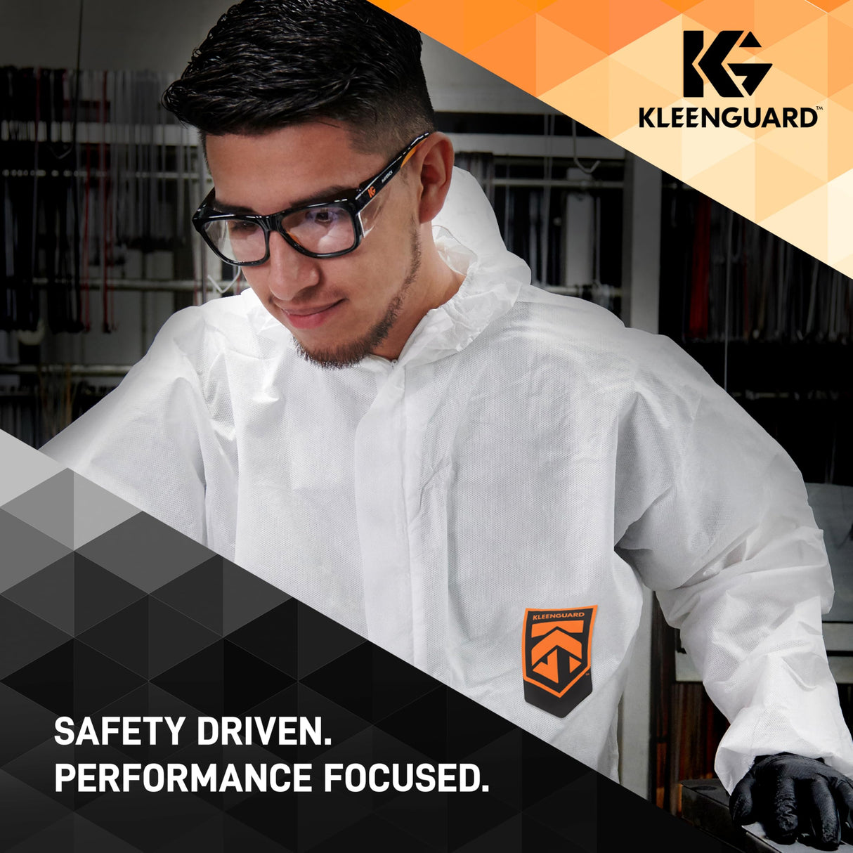 KLEENGUARD™ V30 Maverick™ Safety Glasses (56567), Clear Lenses with KleenVision™ Anti-Fog coating, Black Frame, Carrying Case, Eyewear for Men and Women KLEENGUARD