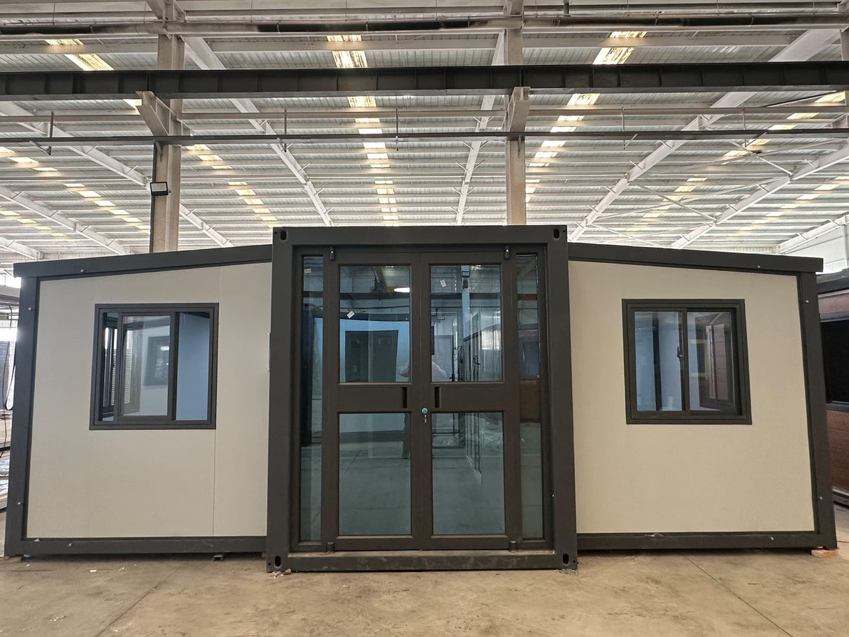 𝗣𝗼𝗿𝘁𝗮𝗯𝗹𝗲 𝗘𝘅𝗽𝗮𝗻𝗱𝗮𝗯𝗹𝗲 𝗖𝗼𝗻𝘁𝗮𝗶𝗻𝗲𝗿 𝗛𝗼𝗺𝗲 - 40ft 3 Bedroom Customizable prefab Home with Kitchen, Toilet, Bathroom, Electrical, Plumbing, Quick Assembly Modular Unit Generic