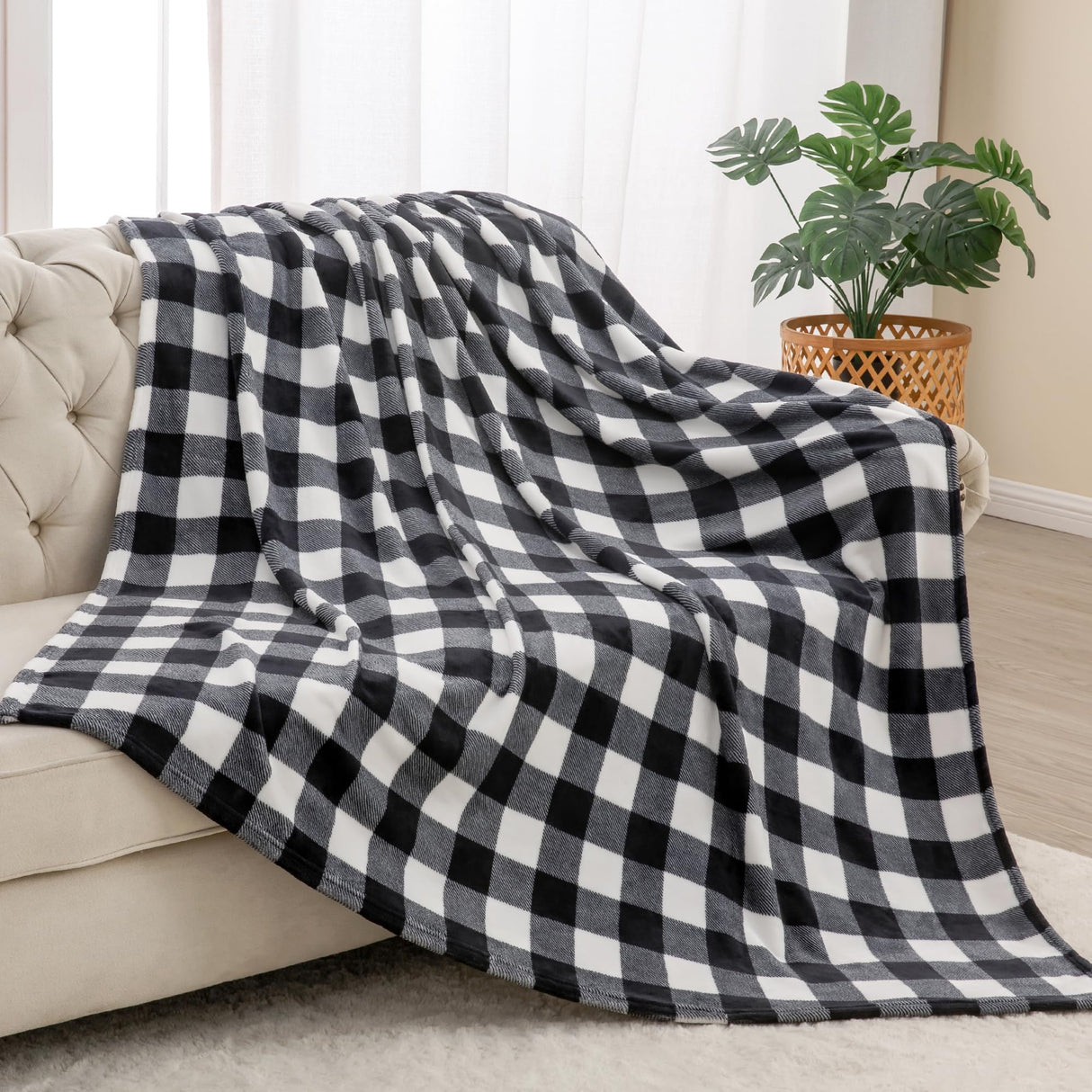 BEDELITE Plaid Fleece Throw Blanket for Couch, Black & White Checkered Flannel Blanket, Cozy & Soft Buffalo Plaid Decor Blanket for Women, Men, 50"x60" BEDELITE